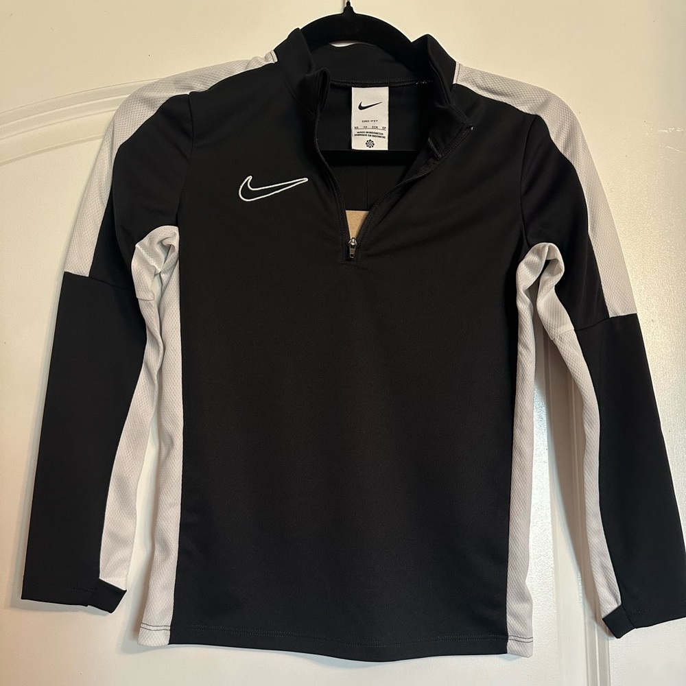 Nike Black and White Athletic Pullover